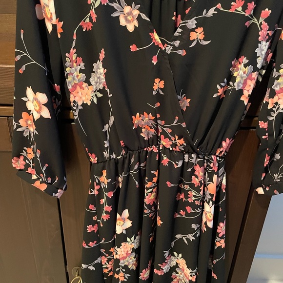 Floral dress - Picture 1 of 3
